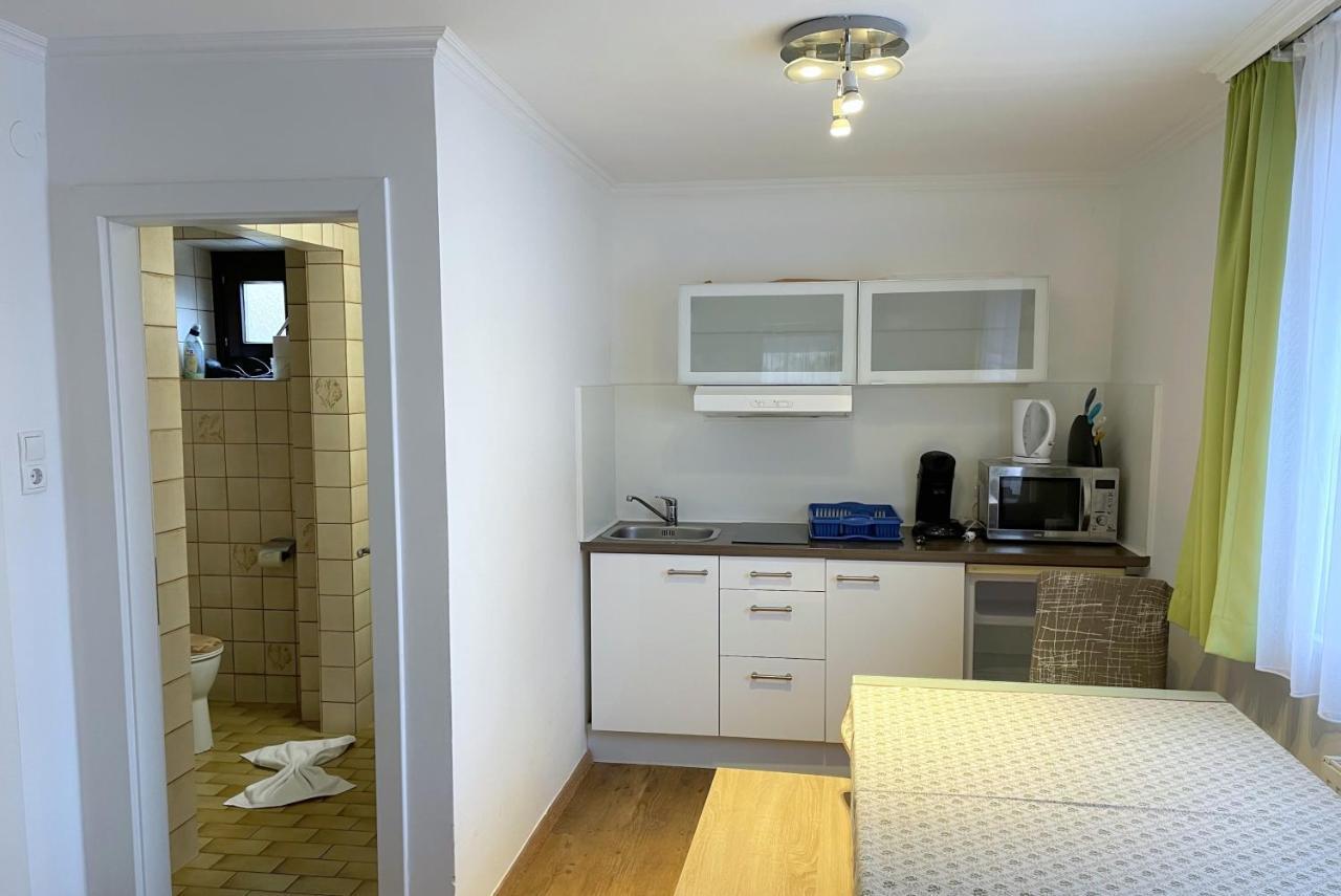 Areit Apartments - Low Budget Τσελ αμ Ζέε Εξωτερικό φωτογραφία